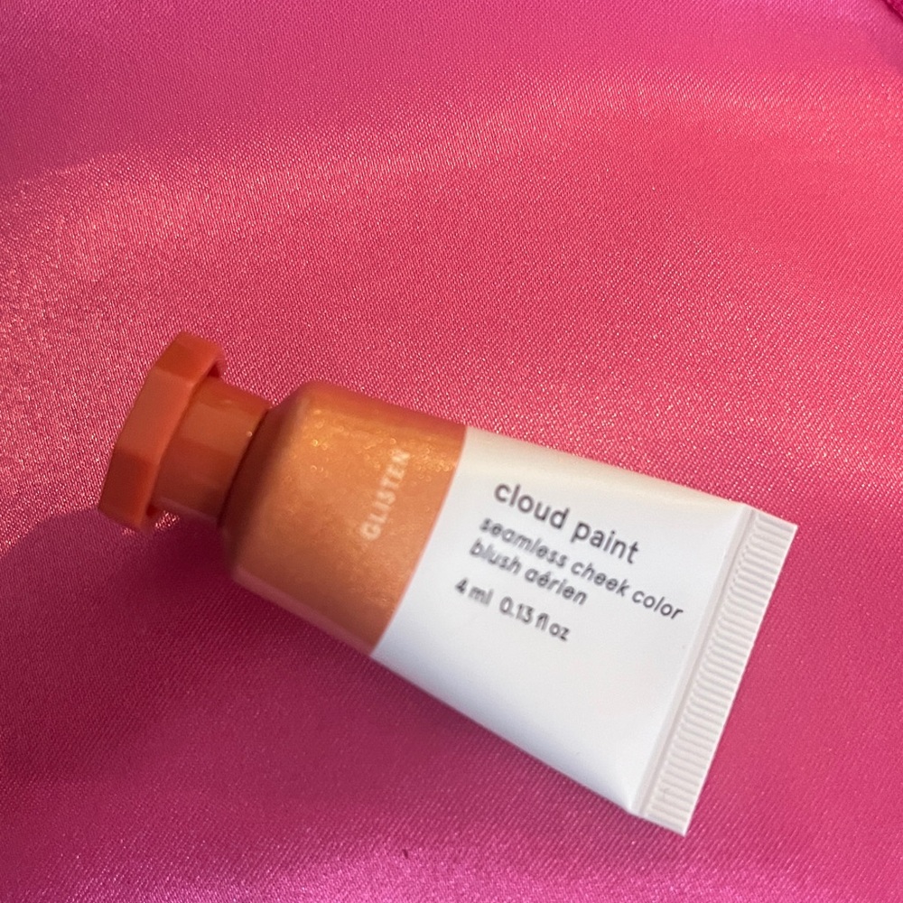 Glossier Holiday exclusive Limited Edition Mini Cloud Pain in GLISTEN glitter